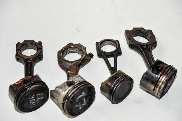 RANGE ROVER ÇIKMA YEDEK PARÇA MOTOR PİSTONLARI_9AA